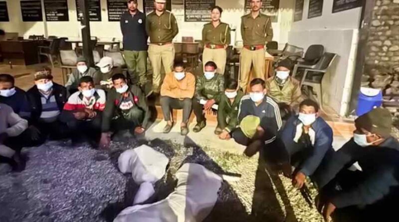 रुद्रप्रयाग: होली में चिकन-मटन की जगह चट कर गए काकड़, 14 लोग गिरफ्तार