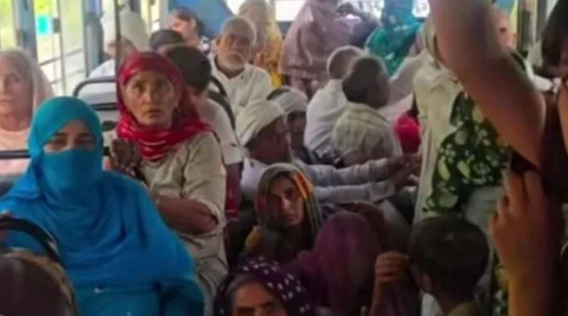 उत्तराखंड में पकड़ी गई हरियाणा की ओवरलोड बस, 42 सीटर बस में ठूंसे गए 60 से ज्यादा यात्री