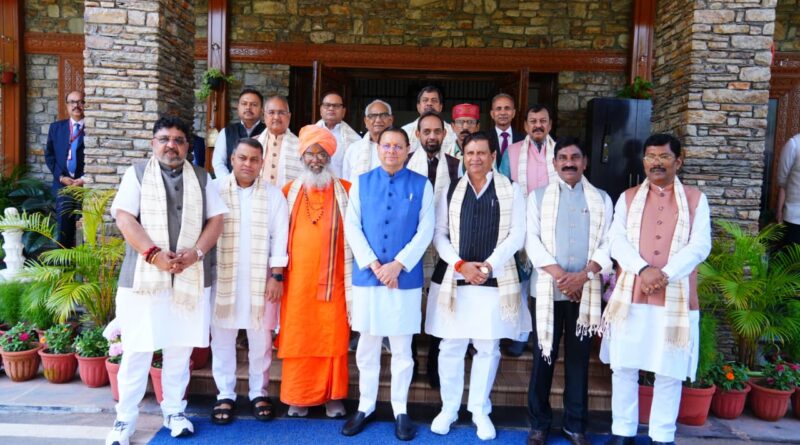मुख्यमंत्री श्री पुष्कर सिंह धामी से शनिवार को मुख्यमंत्री आवास में ओबीसी वेलफेयर पार्लियामेंट्री कमेटी के प्रतिनिधिमण्डल ने भेंट की