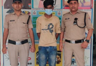 डोईवाला क्षेत्र में शराब की दुकान में हुई चोरी की घटना का दून पुलिस ने किया अनावरण