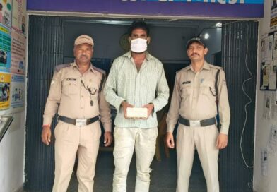मोबाइल स्नेचिंग की घटना को अंजाम देने वाले अभियुक्त को दून पुलिस ने किया गिरफ्तार