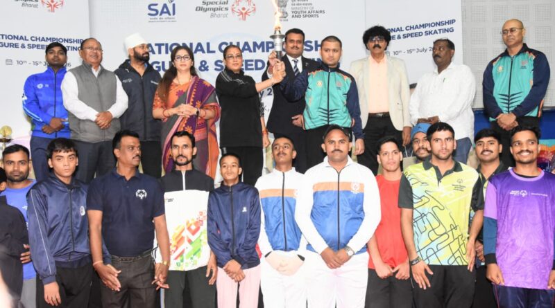 खेल मंत्री ने हिमाद्री आइस रिंक में ‘स्पेशल ओलंपिक भारत नेशनल चैंपियनशिप फिगर एंड स्पीड स्केटिंग’ का भव्य उद्घाटन किया