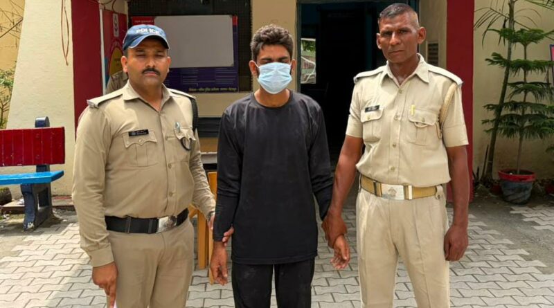 एसएसपी दून की सख्ती से अपराधियो पर नकेल कसती दून पुलिस