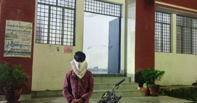 सोशल मीडिया पर फेमस होने का शौक पड़ा भारी