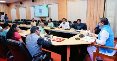 स्वास्थ्य जांच में बीमारी सामने आने वाले श्रमिकों के उपचार की भी व्यवस्था की जाए सुनिश्चित  – मुख्यमंत्री