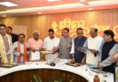 गंगा, हर की पैड़ी और सनातन परंपरा के प्रतीकों से सुसज्जित है कुंभ का आधिकारिक लोगो